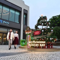 6. Christmas Wonderland @ Discovery Bay.jpg