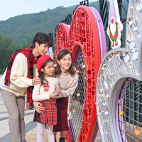 8. Christmas Wonderland @ Discovery Bay.jpg