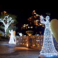 10. Eight sets of two-metre tall illuminating angels  along D’Deck promenade.jpg